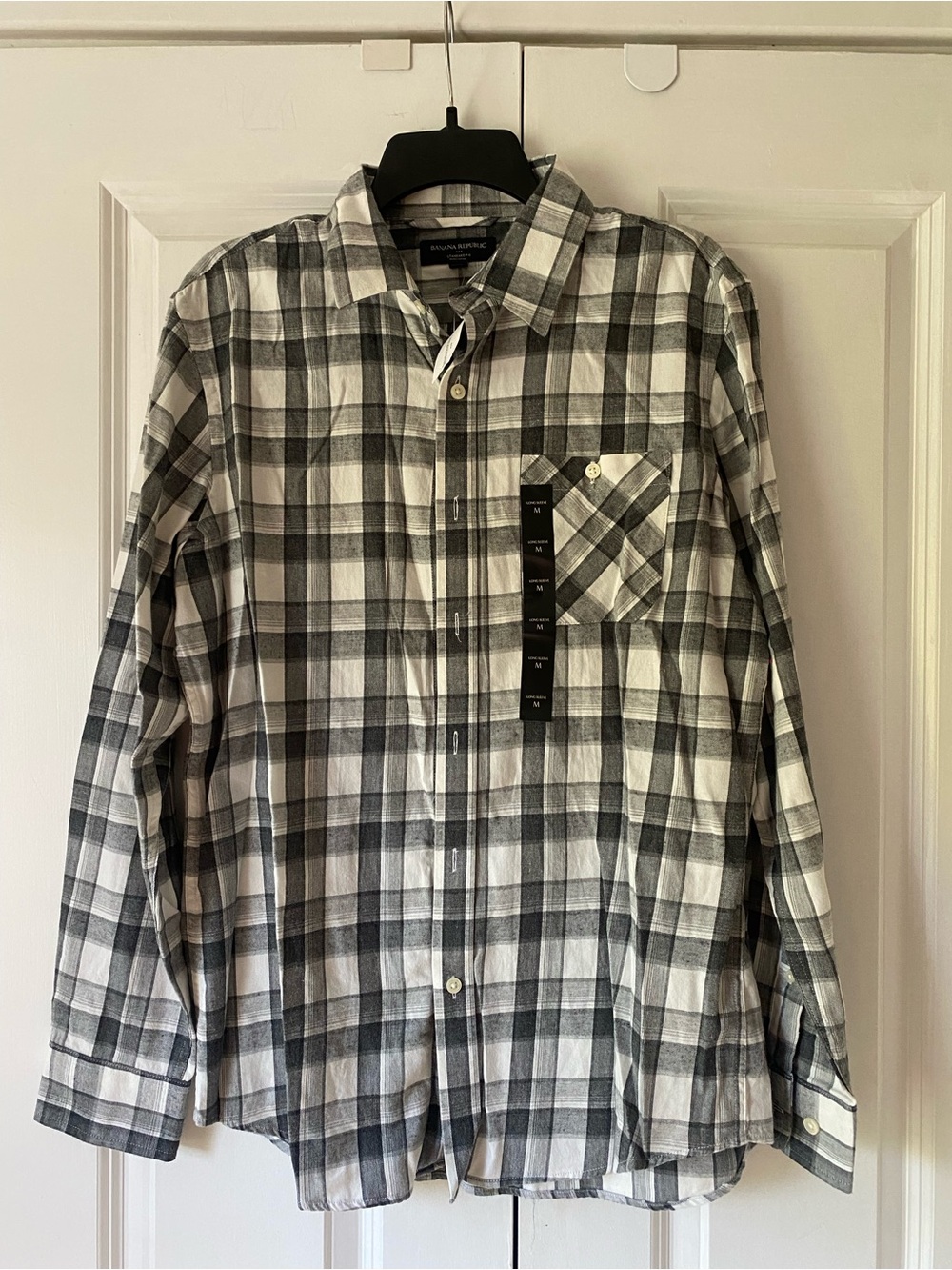 Banana Republic Men's Black and White Plaid Button-Down Shirt
